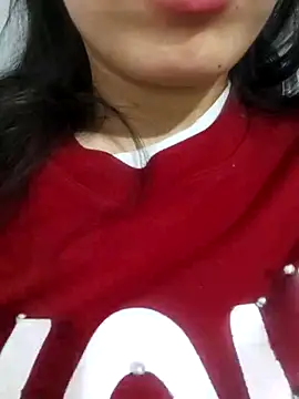 Snapshot of saraaxx1 chatting on 03/11/25, 11:15 saraaxx1 online show from 03/11/25, 11:15