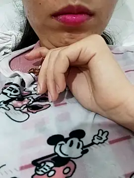 saraaxx1 online show from 02/19/26, 08:50