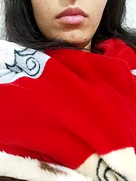 saraaxx1 online show from 11/28/25, 09:31