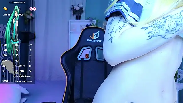 Setsunai  online show from 11/18/25, 09:51