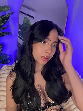  Emily Thompson  online show from 12/20/25, 03:20