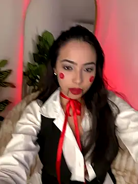  Emily Thompson  online show from 11/01/25, 12:17