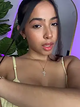  Emily Thompson  online show from 10/19/25, 09:39