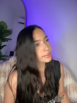  Emily Thompson  online show from 11/05/25, 03:42