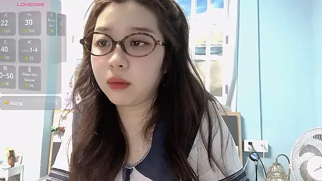 Snapshot of X-xiao-888 chatting on 10/28/25, 04:06 X-xiao-888 online show from 10/28/25, 04:06