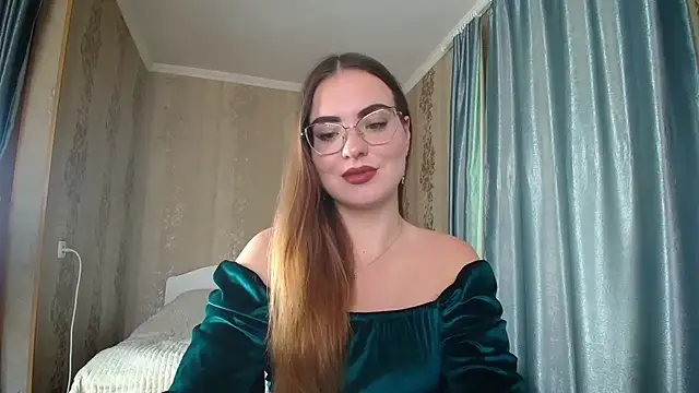 Snapshot of Leila_Kissyu chatting on 10/03/25, 11:56 Leila Kissyu online show from 10/03/25, 11:56