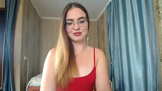 Snapshot of Leila_Kissyu chatting on 09/28/25, 11:50 Leila Kissyu online show from 09/28/25, 11:50