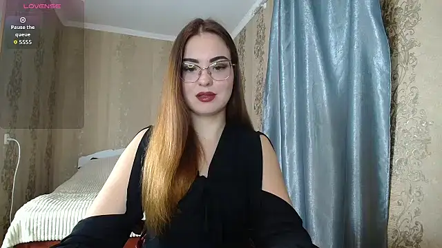 Leila Kissyu online show from 11/29/25, 10:37