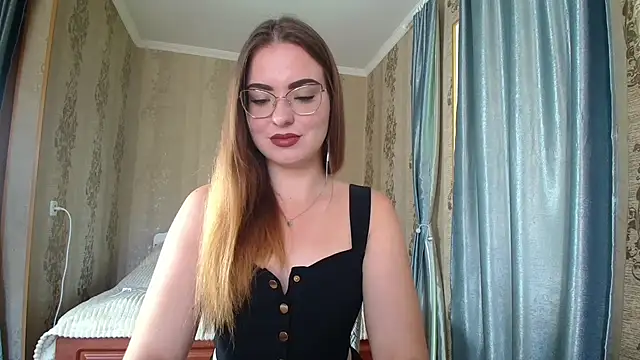 Snapshot of Leila_Kissyu chatting on 09/25/25, 11:38 Leila Kissyu online show from 09/25/25, 11:38