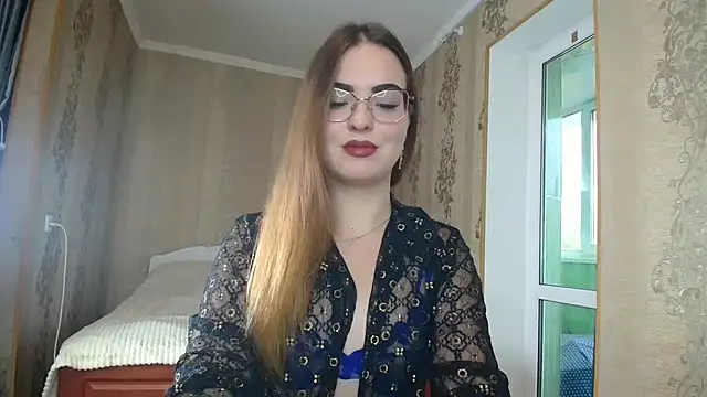 Leila Kissyu online show from 10/25/25, 10:25