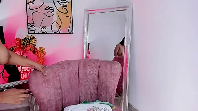 grace tom online show from 11/03/25, 03:23