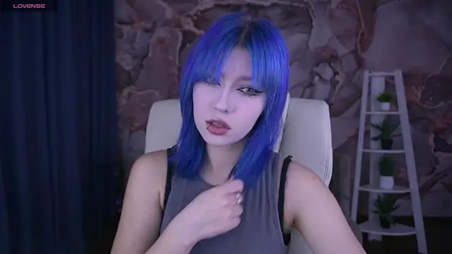 SelenaIris online show from 12/16/25, 09:41