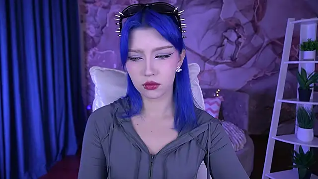 SelenaIris online show from 11/13/25, 09:40