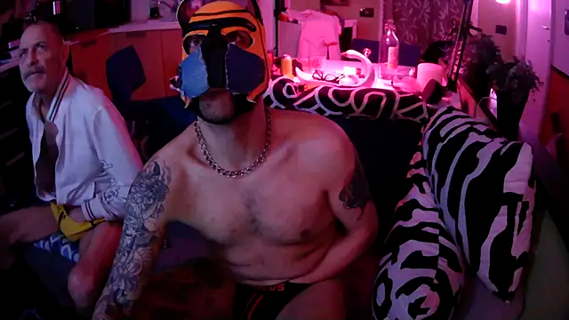 danix wild wolf online show from 03/19/26, 03:06