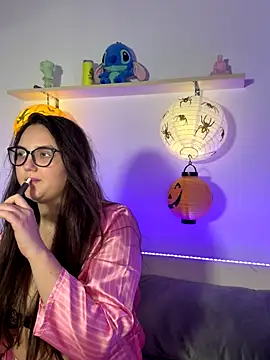 MiraLuccian online show from 10/14/25, 07:47