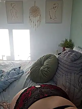 Saucy-Serenity online show from 04/12/26, 05:05