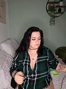 Saucy-Serenity online show from 02/22/26, 08:43