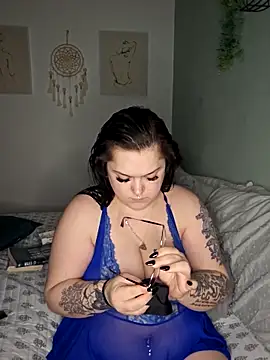 Saucy-Serenity online show from 04/05/26, 08:04