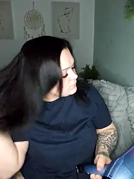 Saucy-Serenity online show from 04/28/26, 08:46