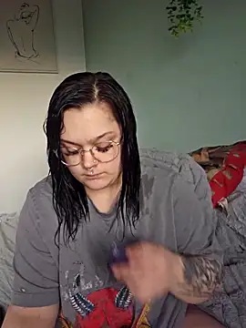 Saucy-Serenity online show from 04/26/26, 06:27