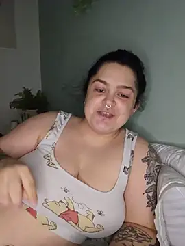 Snapshot of Saucy-Serenity chatting on 06/21/26, 10:15 Saucy-Serenity online show from 06/21/26, 10:15