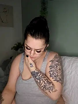 Saucy-Serenity online show from 03/16/26, 08:22