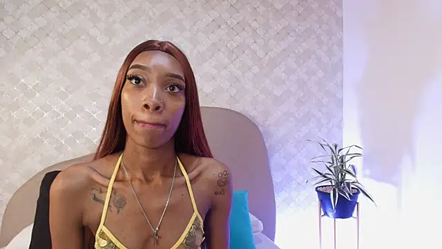 SCARLHETTBROWN online show from 04/27/26, 01:31