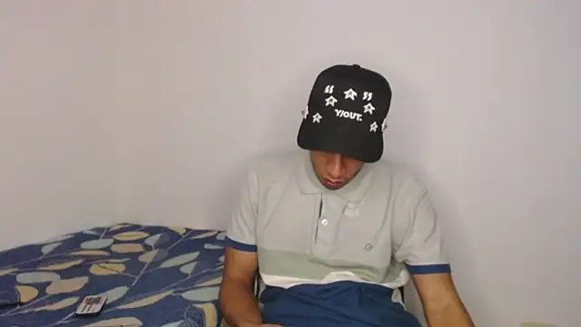 Monkey uchiha777 online show from 11/27/25, 01:28