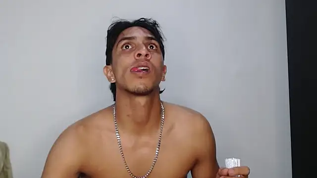 Monkey uchiha777 online show from 11/06/25, 01:42