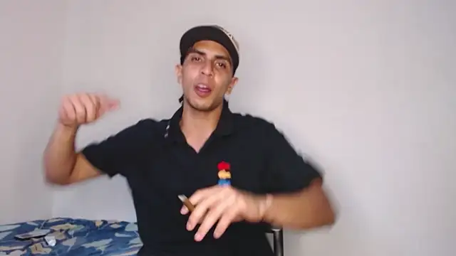 Monkey uchiha777 online show from 12/18/25, 10:35