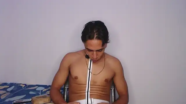 Monkey uchiha777 online show from 11/17/25, 02:59