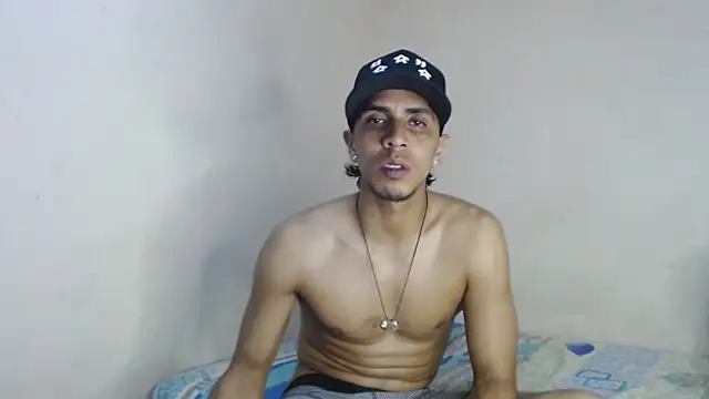 Monkey uchiha777 online show from 10/22/25, 02:33