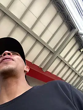 Monkey uchiha777 online show from 12/21/25, 07:48