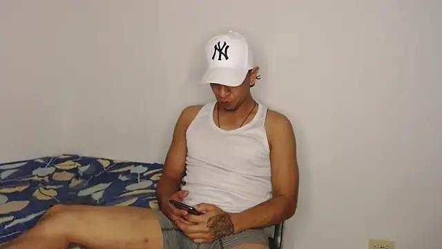 Monkey uchiha777 online show from 11/23/25, 11:53