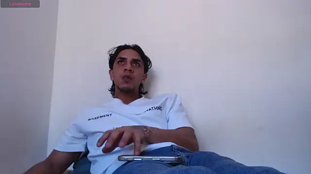 Monkey uchiha777 online show from 05/31/26, 07:03