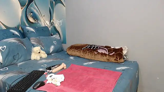 MystiqueTeee online show from 10/16/25, 12:19