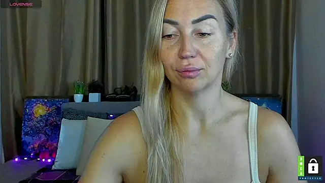 Kiss julli88I online show from 10/22/25, 05:29