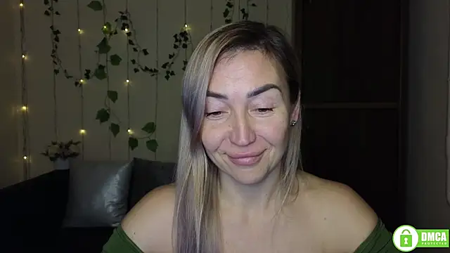 Kiss julli88I online show from 12/16/25, 06:34