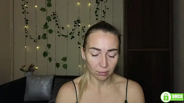 Kiss julli88I online show from 10/27/25, 06:31