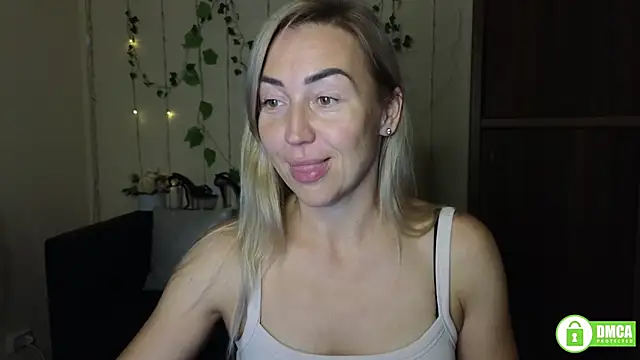 Kiss julli88I online show from 09/18/25, 05:27