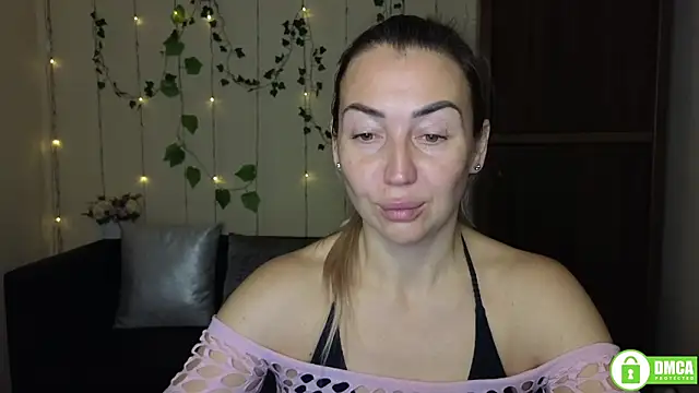 Kiss julli88I online show from 11/28/25, 06:30