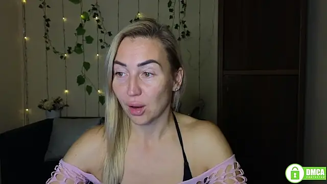 Kiss julli88I online show from 10/23/25, 05:33