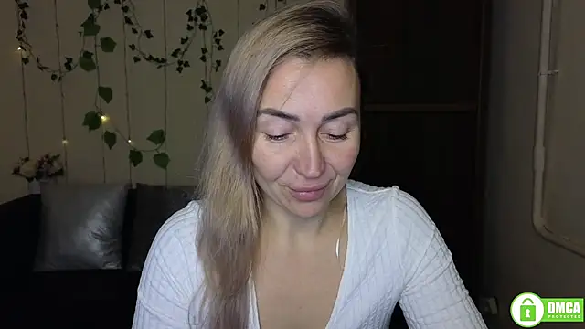 Kiss julli88I online show from 12/14/25, 06:24