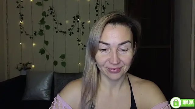 Kiss julli88I online show from 12/18/25, 06:23