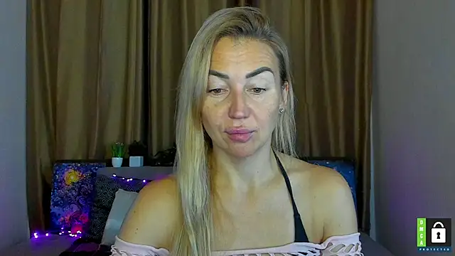 Kiss julli88I online show from 10/18/25, 05:31