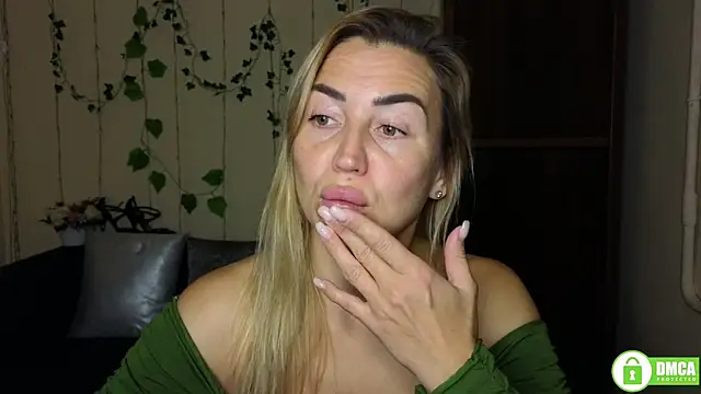 Kiss julli88I online show from 11/11/25, 06:25