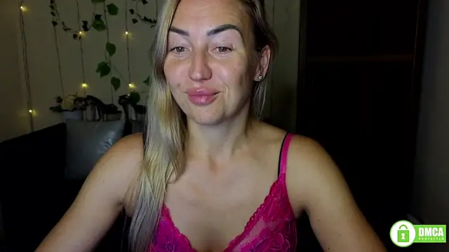 Kiss julli88I online show from 09/19/25, 05:28