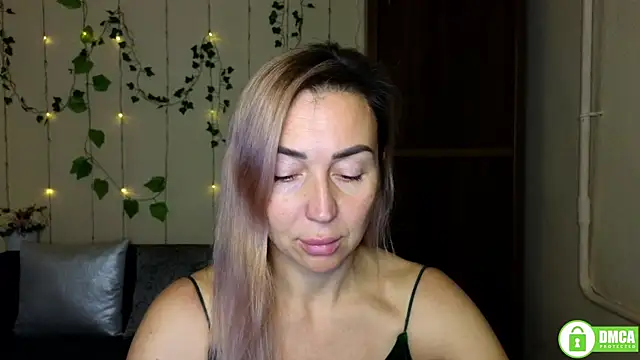 Kiss julli88I online show from 11/21/25, 06:29