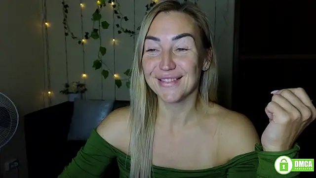 Kiss julli88I online show from 10/03/25, 05:25