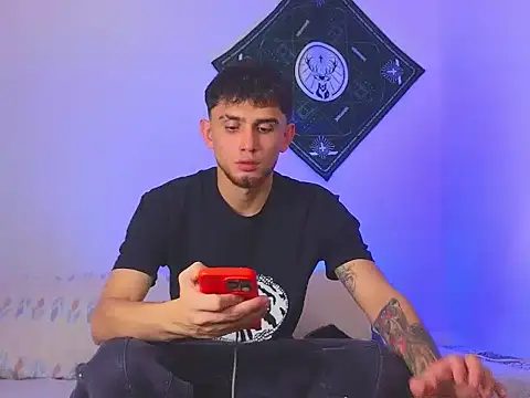 samevansx  online show from 11/20/25, 07:58